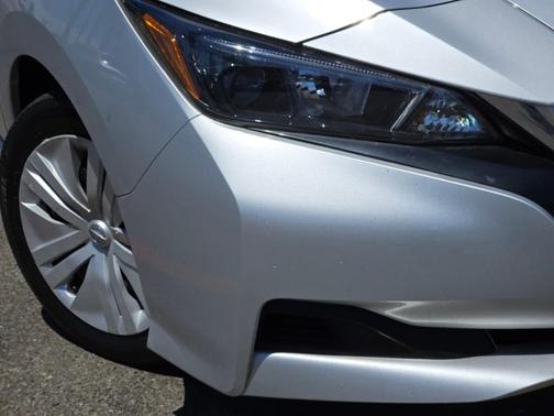 Brilliant Silver Metallic 2019 Nissan Leaf S