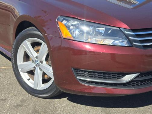 Opera Red Metallic 2013 Volkswagen Passat 2.5 SE