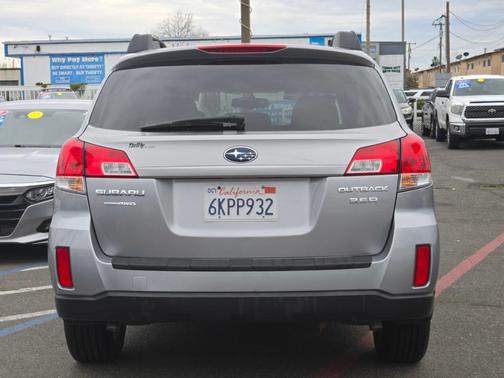 2010 Subaru Outback 3.6R Premium