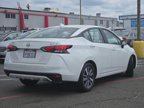 2023 Nissan Versa 1.6 SV