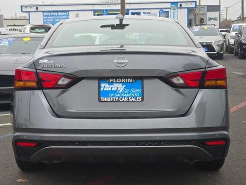 2025 Nissan Altima SV