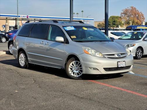 2008 Toyota Sienna XLE