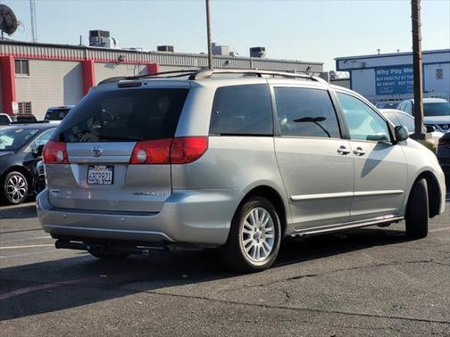2008 Toyota Sienna XLE