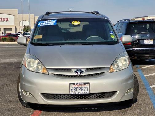 2008 Toyota Sienna XLE