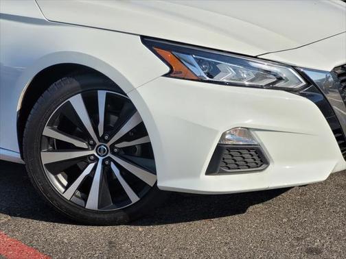 2020 Nissan Altima SR FWD