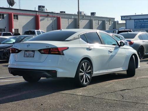 2020 Nissan Altima SR FWD