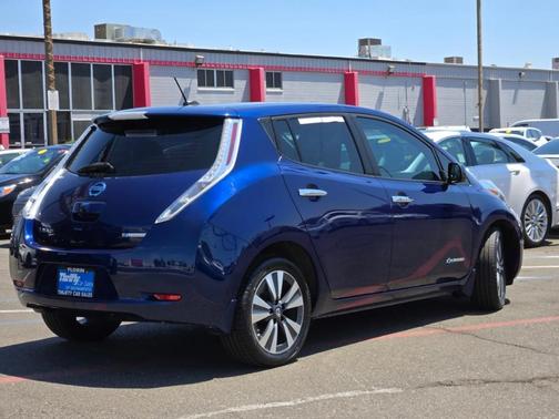 Gray 2016 Nissan Leaf SV