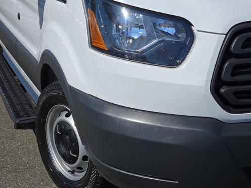2018 Ford Transit-150 XL