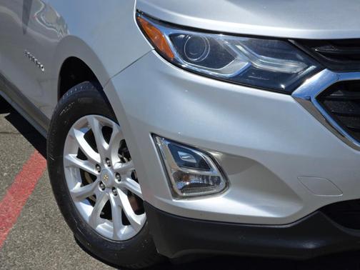 Silver Ice Metallic 2019 Chevrolet Equinox 1LT