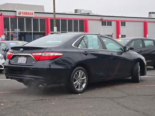 2015 Toyota Camry SE
