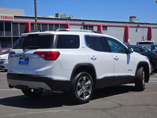 White Frost Tri-Coat 2017 GMC Acadia SLT-2