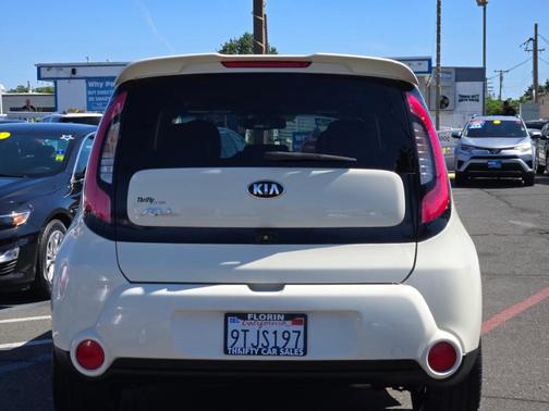 Cloud 9 White 2015 Kia Soul !