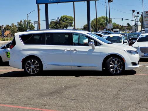 2020 Chrysler Pacifica Limited
