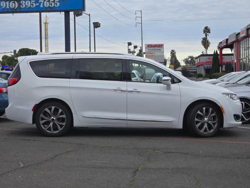 2020 Chrysler Pacifica Limited