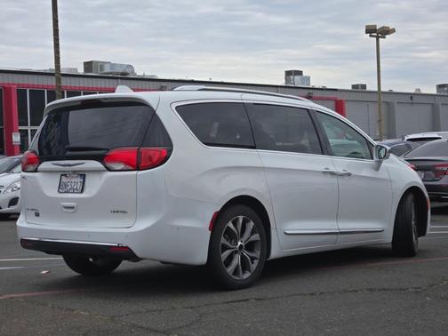 2020 Chrysler Pacifica Limited