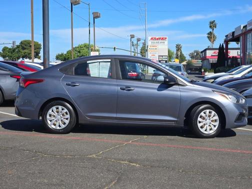 Urban Gray Metallic 2019 Hyundai Accent SE
