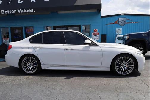White 2014 BMW 335 4dr Sdn 335i RWD