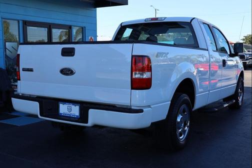 2005 Ford F-150 XL