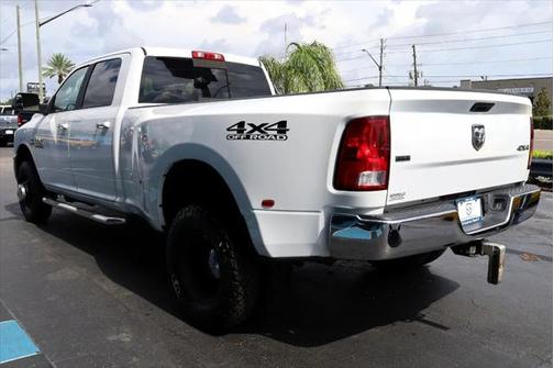2018 RAM 3500 SLT Crew Cab 4x4 8' Box
