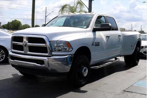 2018 RAM 3500 SLT Crew Cab 4x4 8' Box