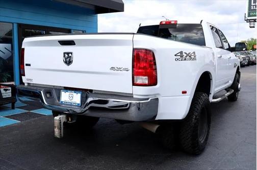 2018 RAM 3500 SLT Crew Cab 4x4 8' Box