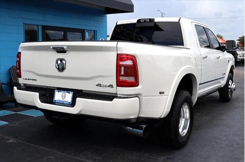2021 RAM 3500 Limited Mega Cab 4x4 6'4' Box