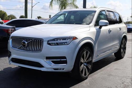 2022 Volvo XC90 T6 Inscription