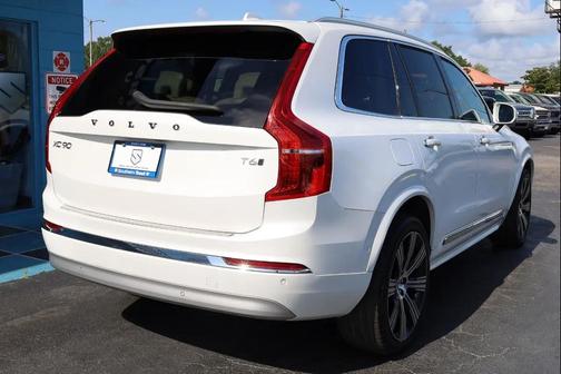 2022 Volvo XC90 T6 Inscription