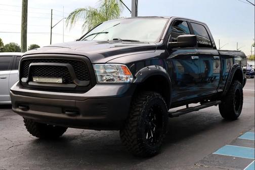 2018 RAM 1500 SLT