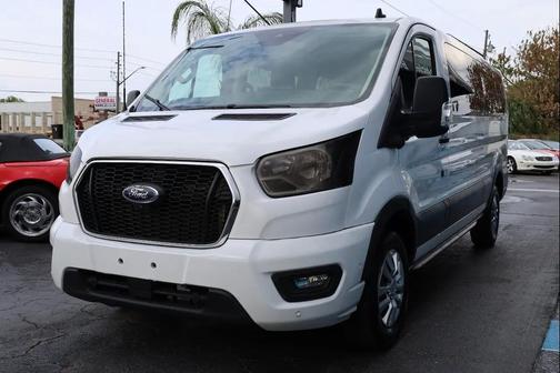 Oxford White 2022 Ford Transit-350 XLT