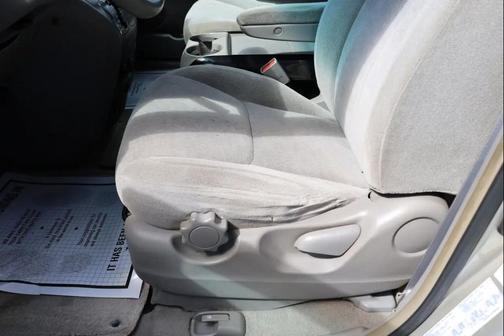 2004 Toyota Sienna CE