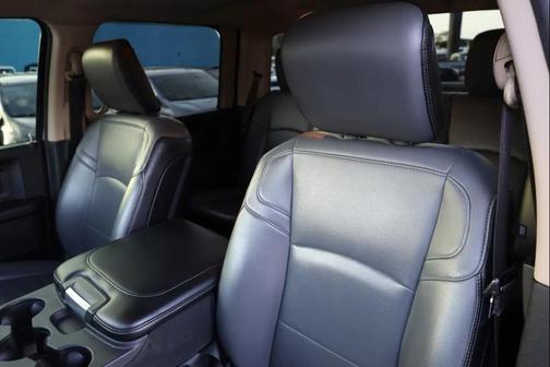 2019 RAM 2500 Tradesman Crew Cab 4x2 6'4' Box