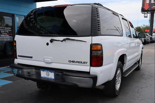2004 Chevrolet Suburban 1500 LT