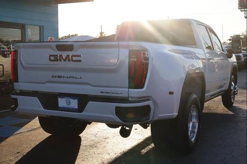 2024 GMC Sierra 3500 Denali