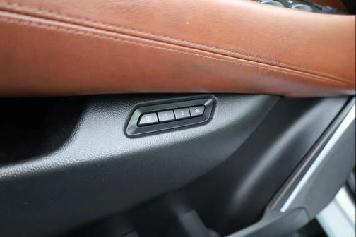 Crystal White Tricoat 2016 Cadillac Escalade Premium