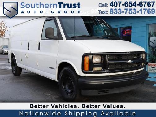 Summit White 2000 Chevrolet Express 2500 LT