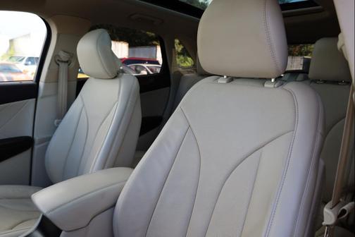 2015 Lincoln MKC Base
