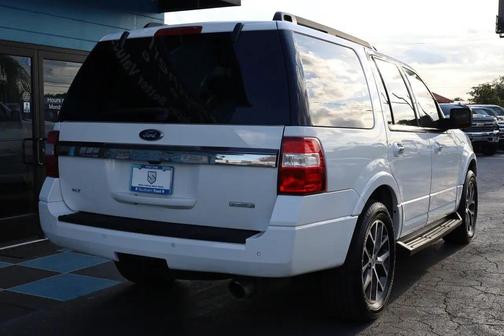 White 2016 Ford Expedition XLT
