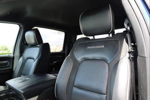Blue Streak Pearlcoat 2019 RAM 1500 Laramie