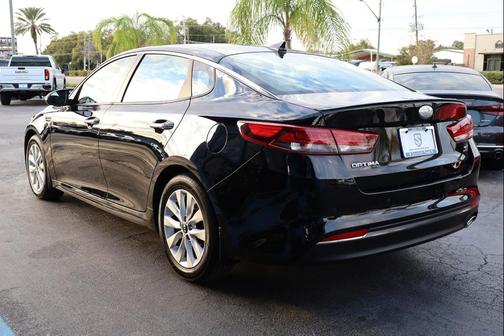 2018 Kia Optima S