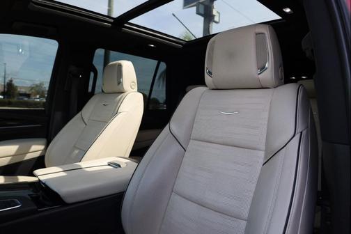 2022 Cadillac Escalade Sport