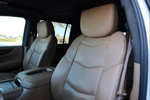 2017 Cadillac Escalade ESV Platinum