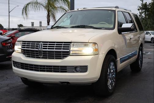 2008 Lincoln Navigator Base