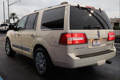 2008 Lincoln Navigator Base