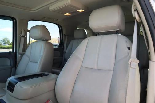 Summit White 2013 Chevrolet Tahoe LT