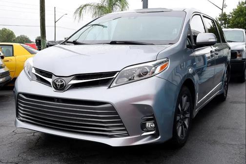 2018 Toyota Sienna Limited Premium