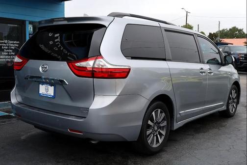 2018 Toyota Sienna Limited Premium