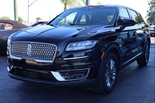 2019 Lincoln Nautilus Select