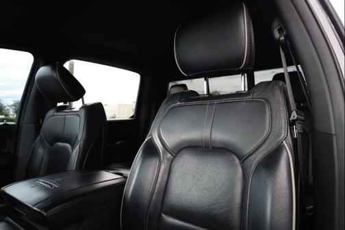 Granite Crystal Metallic Clearcoat 2022 RAM 1500 Limited