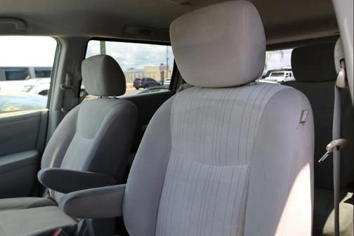 Silver 2015 Nissan Quest SV